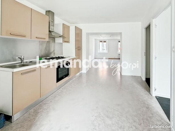 Immeuble 3 pièces 180 m²
