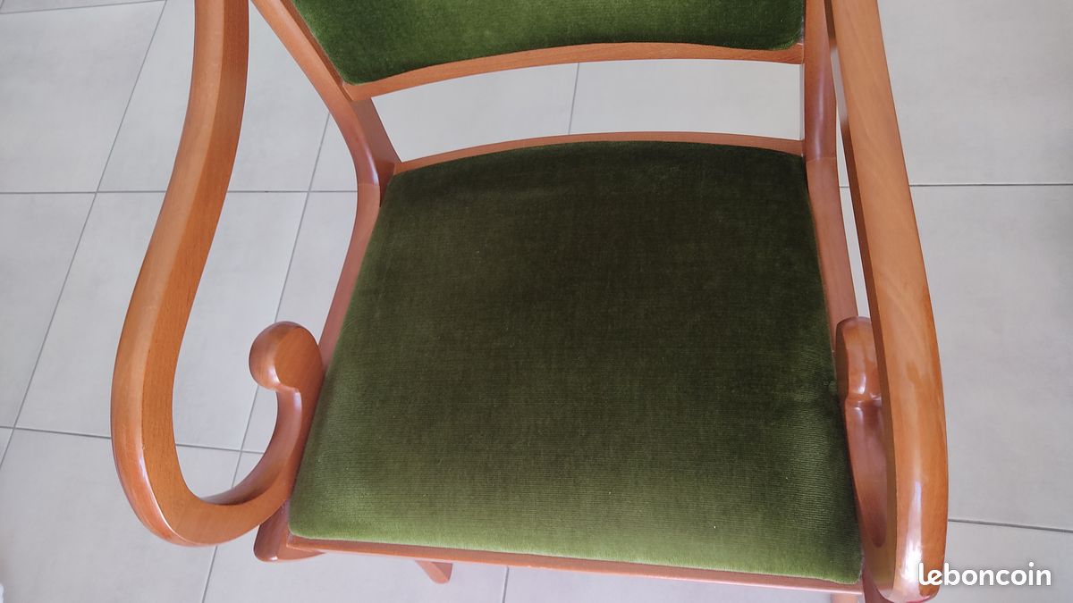 Fauteuil en velours (image 3)