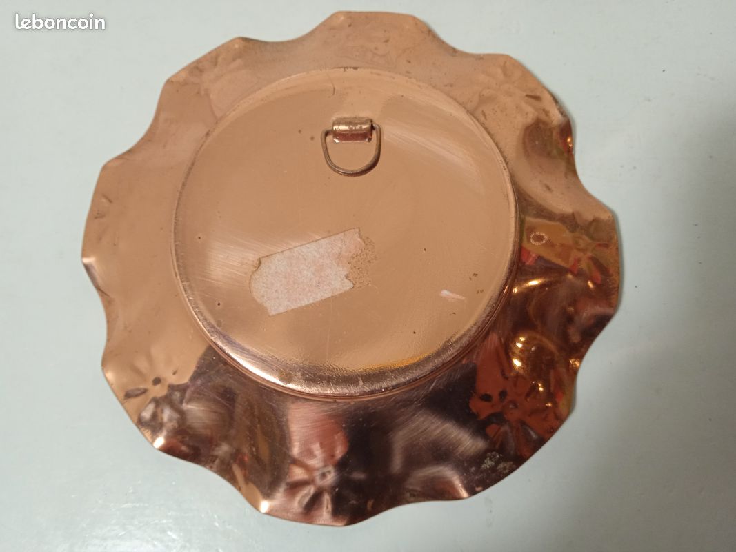 Médaillon Cuivre Et Bronze Avec Nacre – Motif Triomphe Et Antiquités