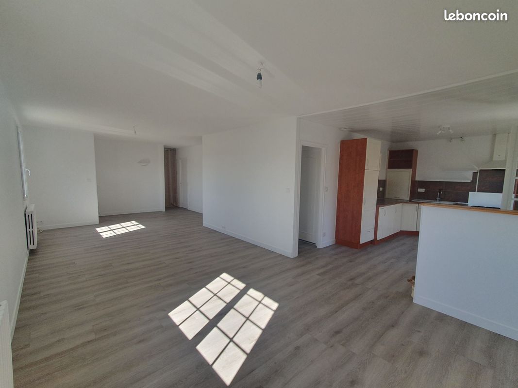 Maison 5 pièces 115 m² · à Montaigu-Vendée · 115 m² · 1 300 €/mois