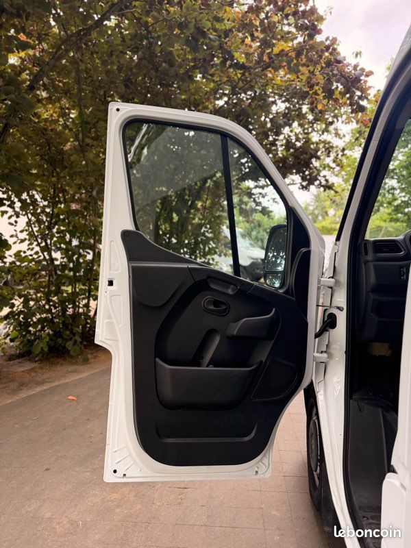 Renault Master L2H2 2,3 dCi 135 Cabine Approfondie Grand Confort FGN TRAC 2020 – photo 12
