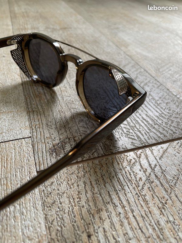 Lunettes de soleil đ (image 10)