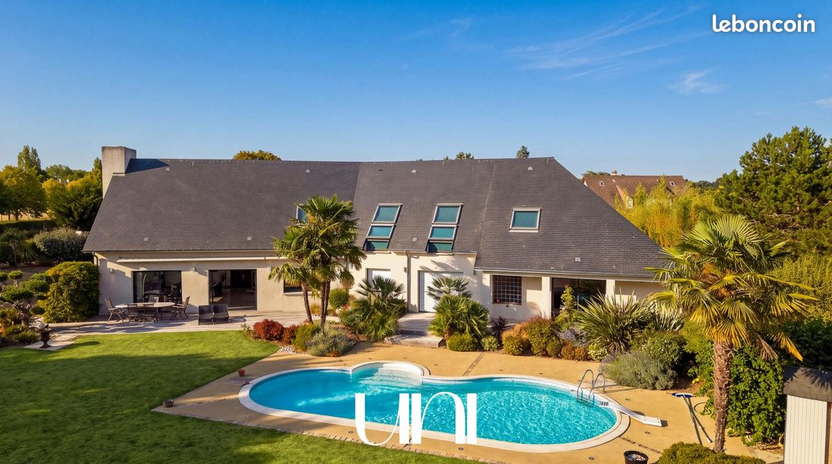Maison 8 pièces 295 m² · à Biéville-Beuville · 295 m² · 1 198 000 €