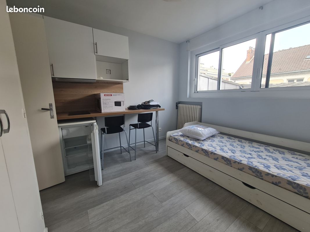 Appartement 1 pièce 16 m² · à Orsay · 16 m² · 690 €/mois