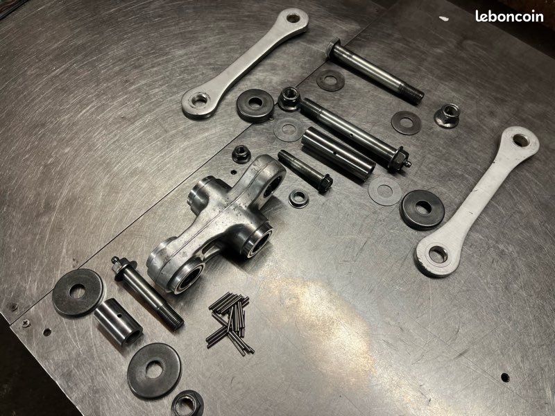 BIELLETTES DE SUSPENSION pour KAWASAKI ZZR 600 . 1995-2005 15902