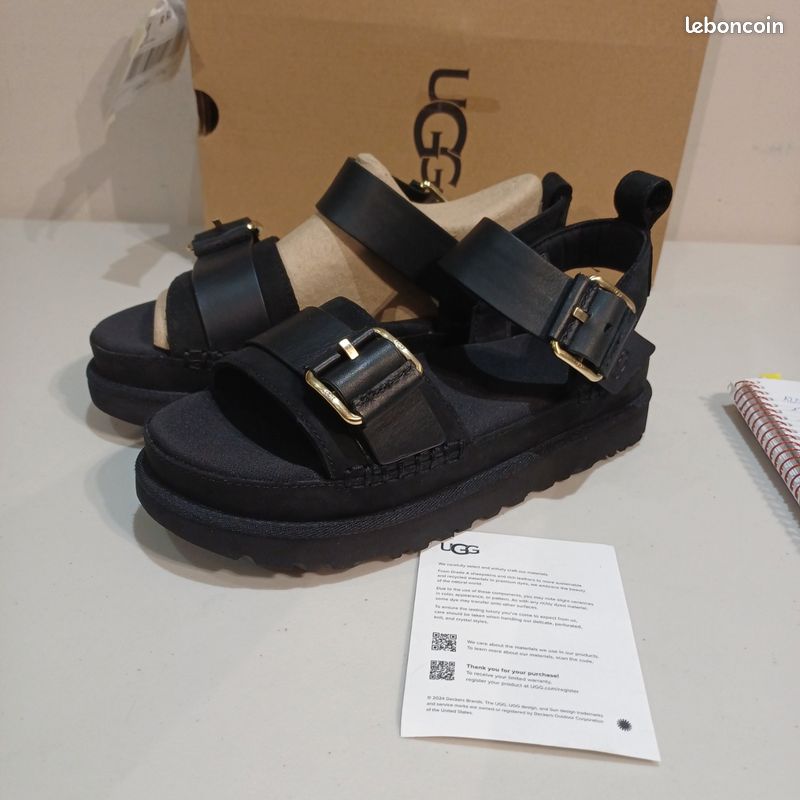 Sandales UGG Noires Élégantes à Double Boucle. Taille 39. 8670 (image 1)