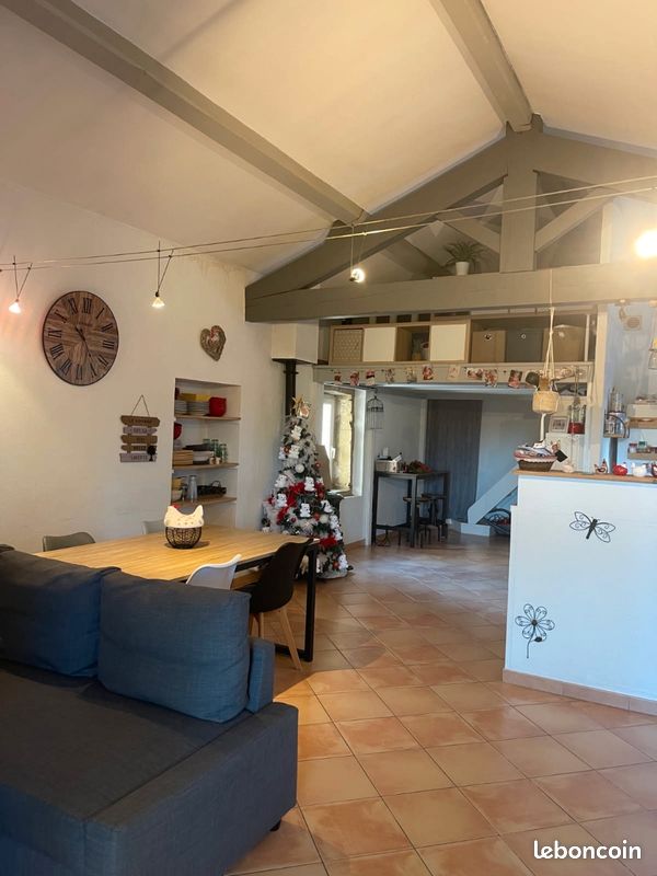Appartement 1 pièce 50 m² · à Lamanon · 50 m² · 770 €/mois
