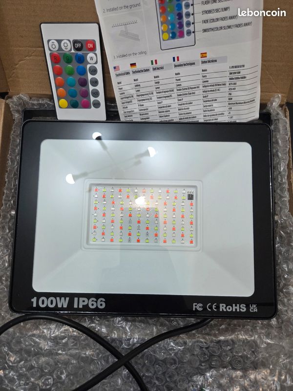 2x Projecteur LED RGB 100W Extérieur OUSIDE - Bluetooth App, IP66, 16 Millions Couleurs