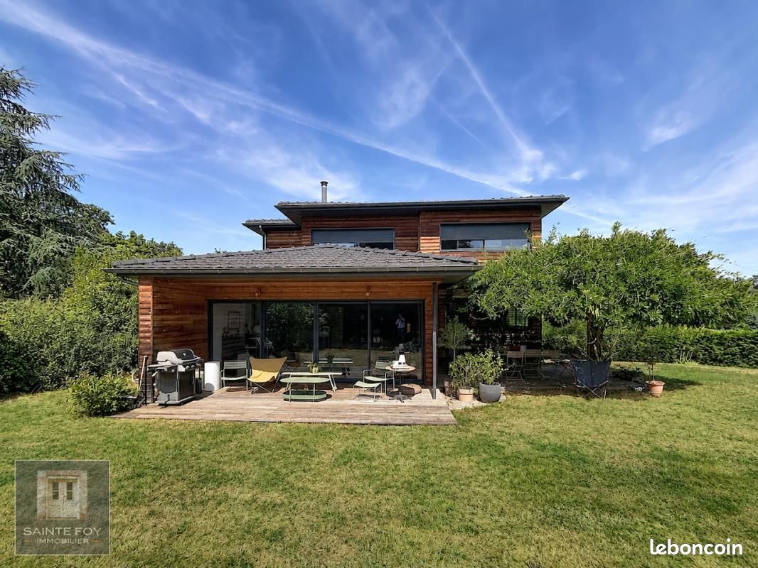 Maison 7 pièces 178 m² · à Tassin-la-Demi-Lune · 178 m² · 1 090 000 €