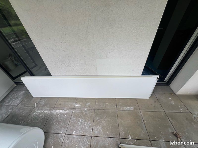 Petite porte de placard négociable (image 1)