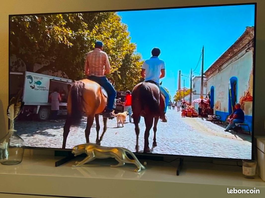 Tv miniled 65'' hisense 65u6nq (image 1)