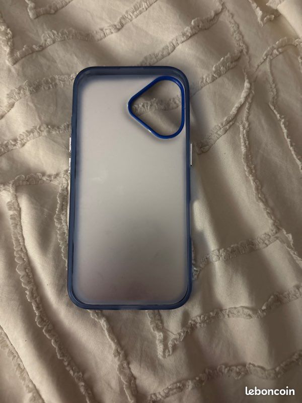 Coque the kooples iphone 16 (image 2)