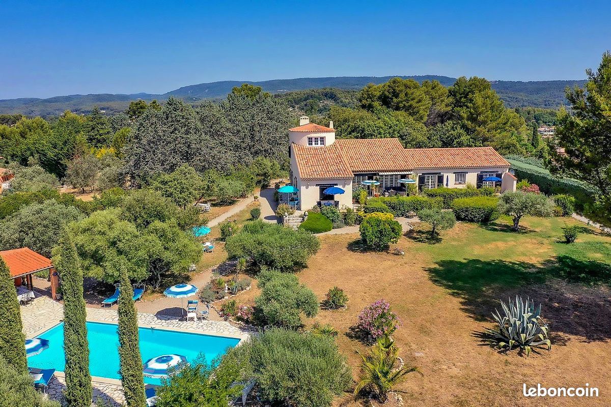 Maison 7 pièces 243 m² · à Flayosc · 243 m² · 899 000 €
