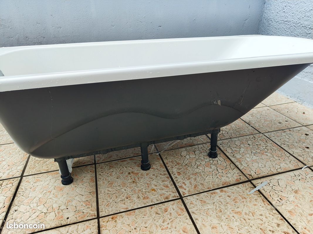 Baignoire blanc sur pieds (image 5)