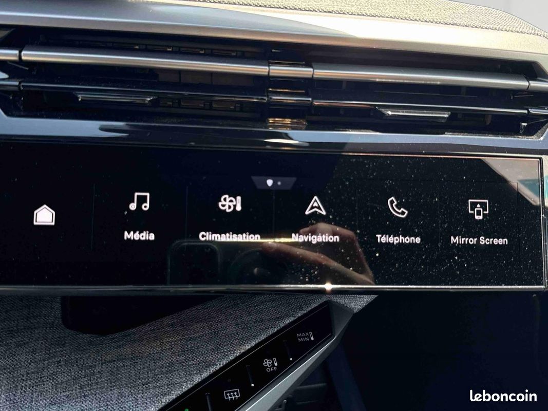Peugeot 5008 Hybrid 145ch Allure e-DCS6 (image 15)