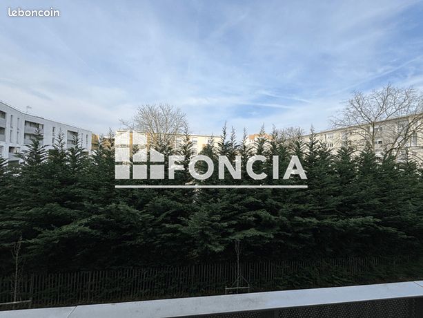https://img.leboncoin.fr/api/v1/lbcpb1/images/77/33/71/773371695d485de373cbfeb8a7e9e16319d86a95.jpg?rule=ad-image