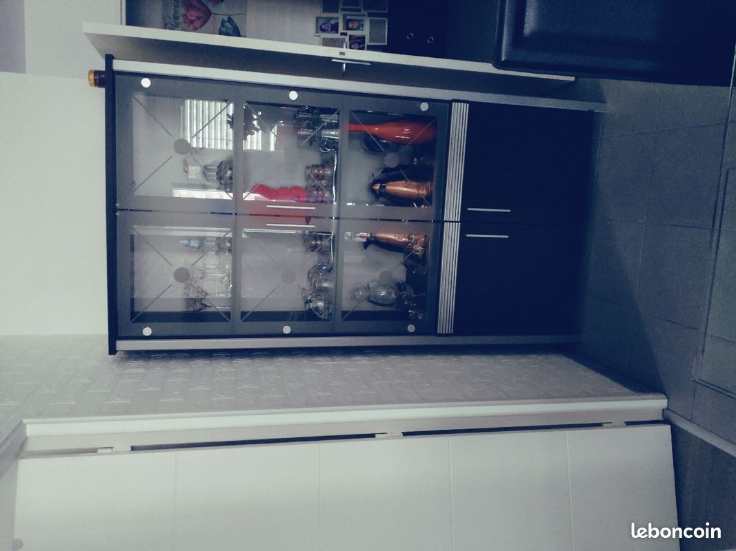 Vitrine pour salon (image 1)