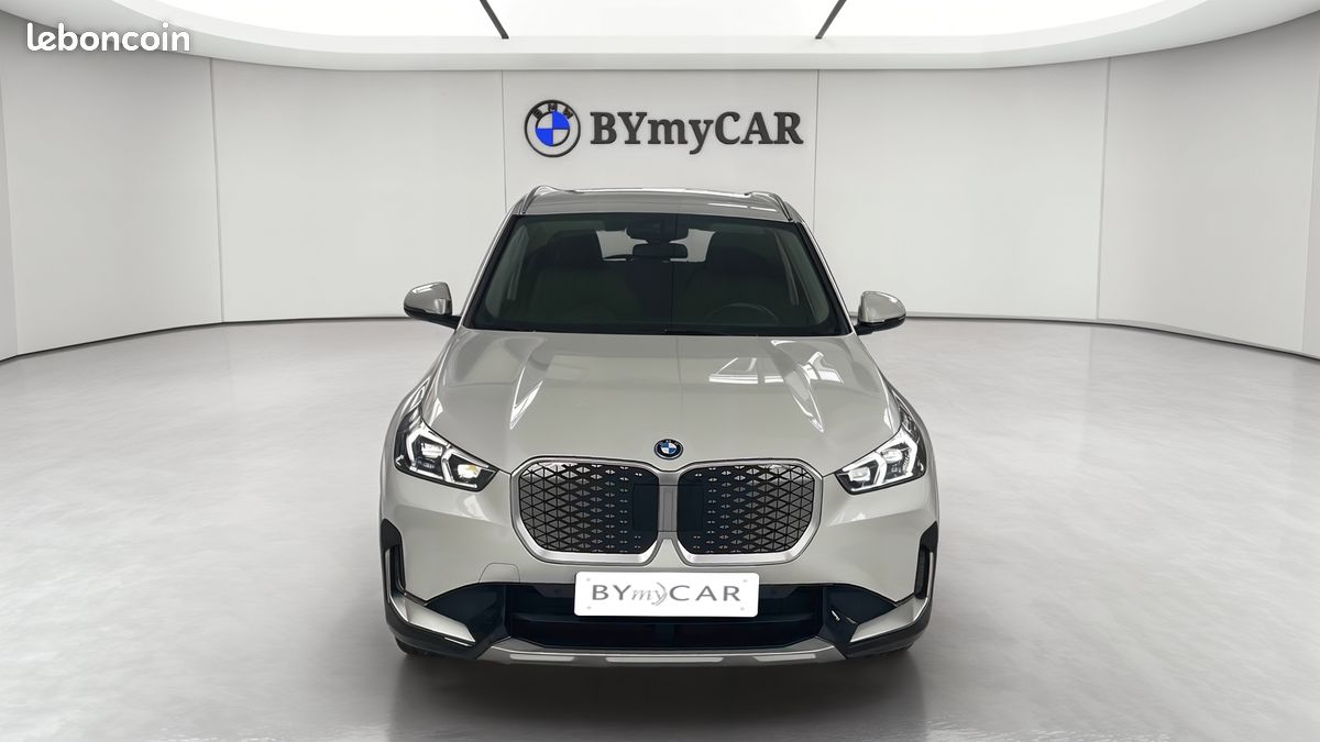 BMW iX1 eDrive20 Pure Edition xLine (image 8)