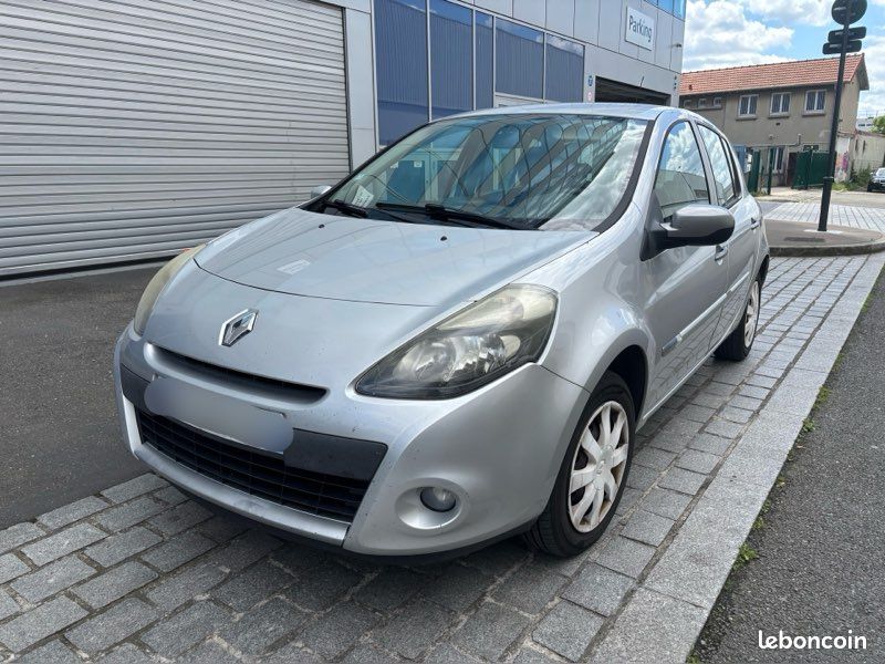 Renault Clio III expression clim 2 eme main (image 1)