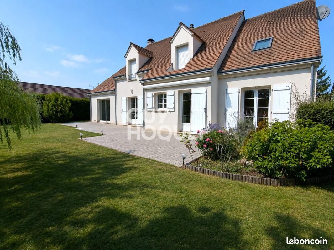 Maison 6 pièces 183 m² · à Dreux · 183 m² · 379 000 €