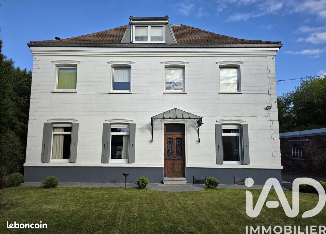Maison 15 pièces 300 m² · à Condé-sur-l'Escaut · 300 m² · 299 000 €