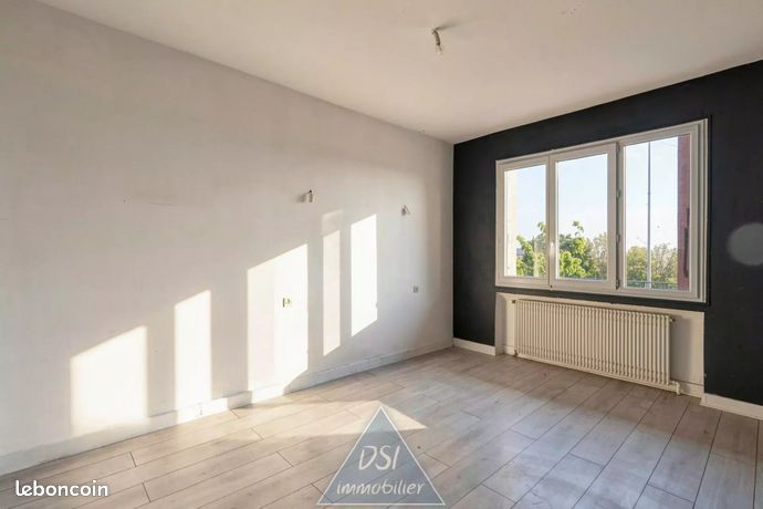 Apartment in Montluel - More