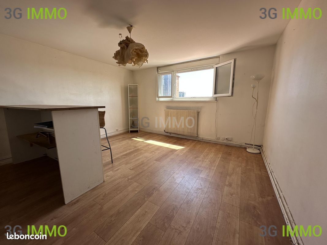 Grand T2 avec bureau – Hyper Centre (image 3)