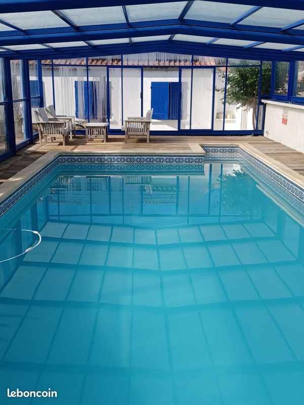 Maison 6 pièces 315 m² · à Saint-Just-Luzac · 315 m² · 410 000 €
