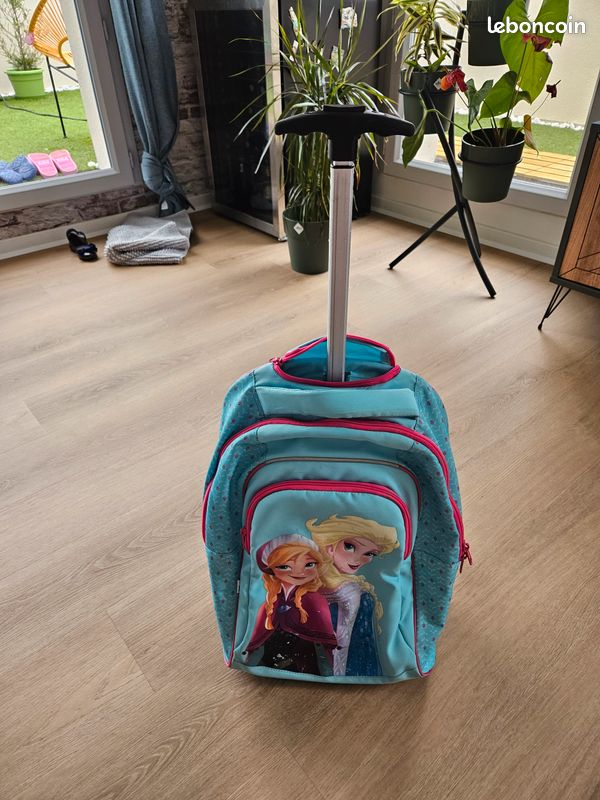 Vends sac à dos, bagage Anna et Elsa (image 2)