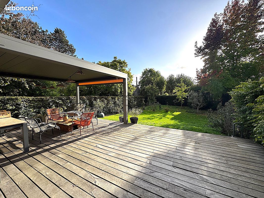 Maison 10 pièces 200 m² · à Marcq-en-Barœul · 200 m² · 1 200 000 €