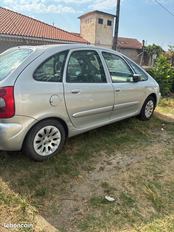Xsara picasso (image 1)