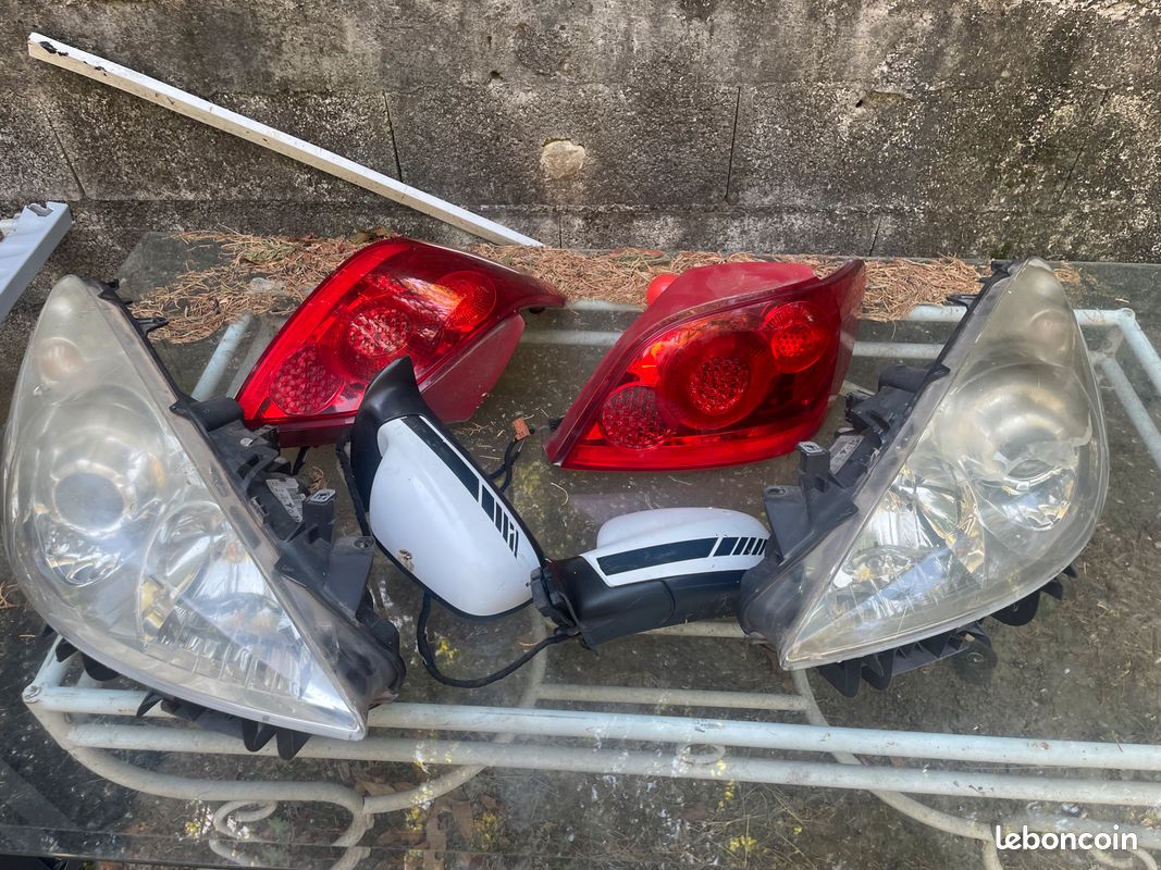 🚗 Vends phares avant, feux arrière et rétroviseurs Peugeot 307 (image 2)