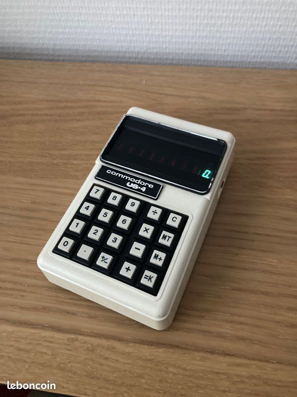 Calculatrice Commodore US-4 (image 1)
