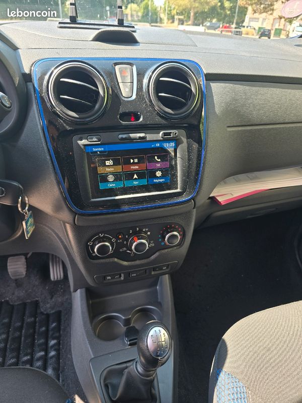 Dacia lodgy 1,3 tce 130 stepway 15e anniversaire (image 3)
