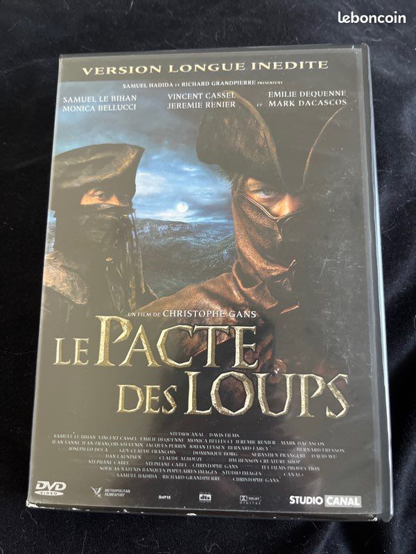 DVD Le Pacte des loups (image 1)