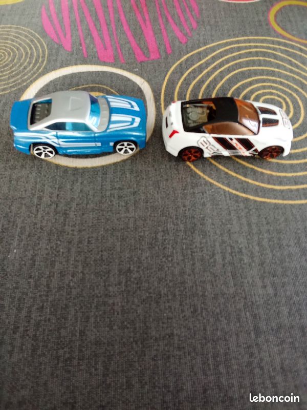 2 petites voitures majorette (image 4)