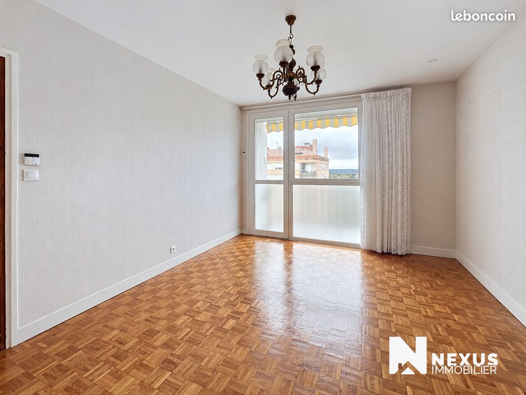 Appartement 4 pièces 74 m² · à Saint-Étienne-du-Rouvray · 74 m² · 79 000 €