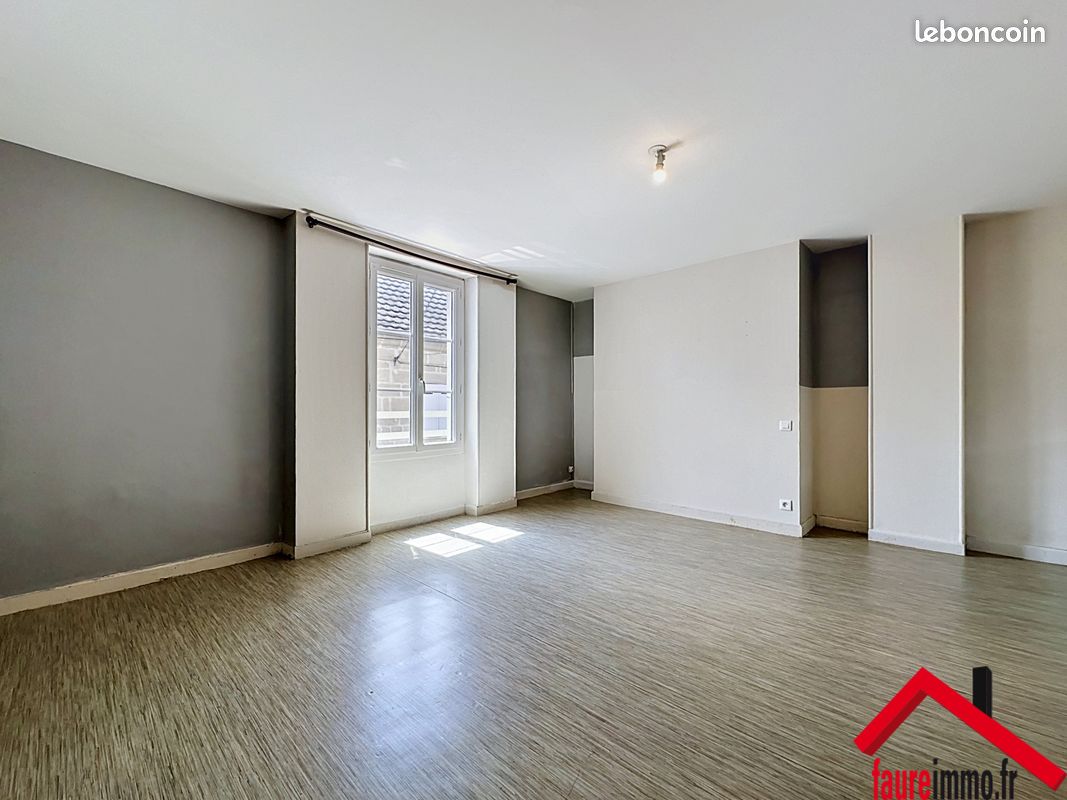 Appartement 1 pièce 30 m² · à Brive-la-Gaillarde · 30 m² · 420 €