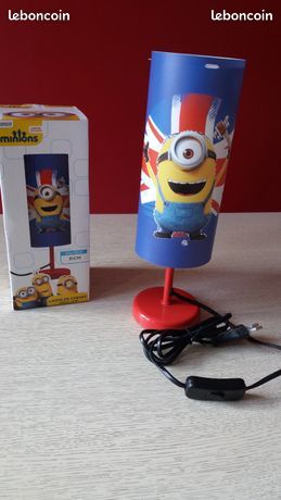Lampe De Chevet Les Minions - Drapeau Anglais, Hauteur 31cm