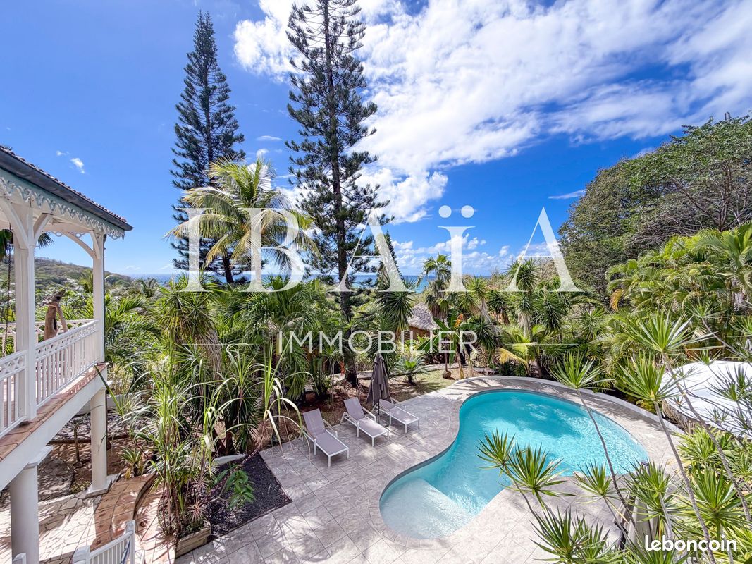 Maison 14 pièces 247 m² · à Deshaies · 247 m² · 1 230 000 €