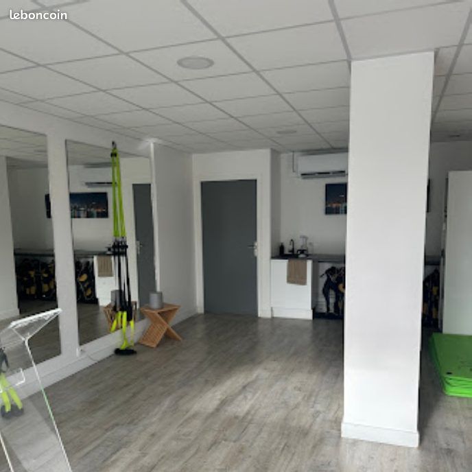 Local commercial 100 m² Sainte-Geneviève-des-Bois (image 2)