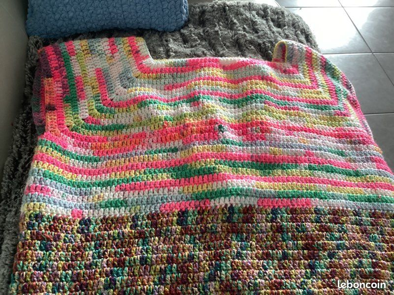 Pull sans manches au crochet taille 40/42 neuf (image 2)