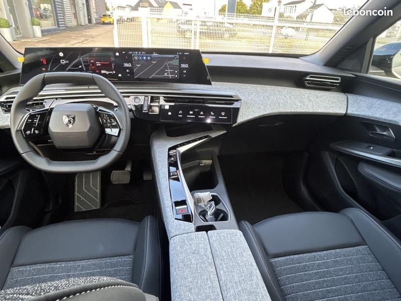 Peugeot 3008 1.2 Hybrid 145ch Allure e-DCS6 (image 13)