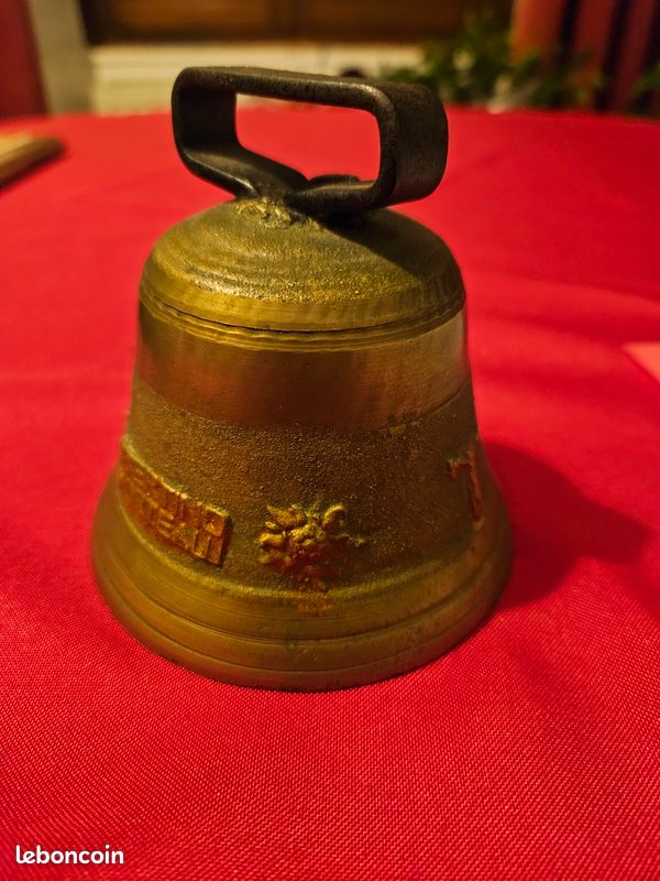 Cloche OBERTINO MORTEAU (image 11)
