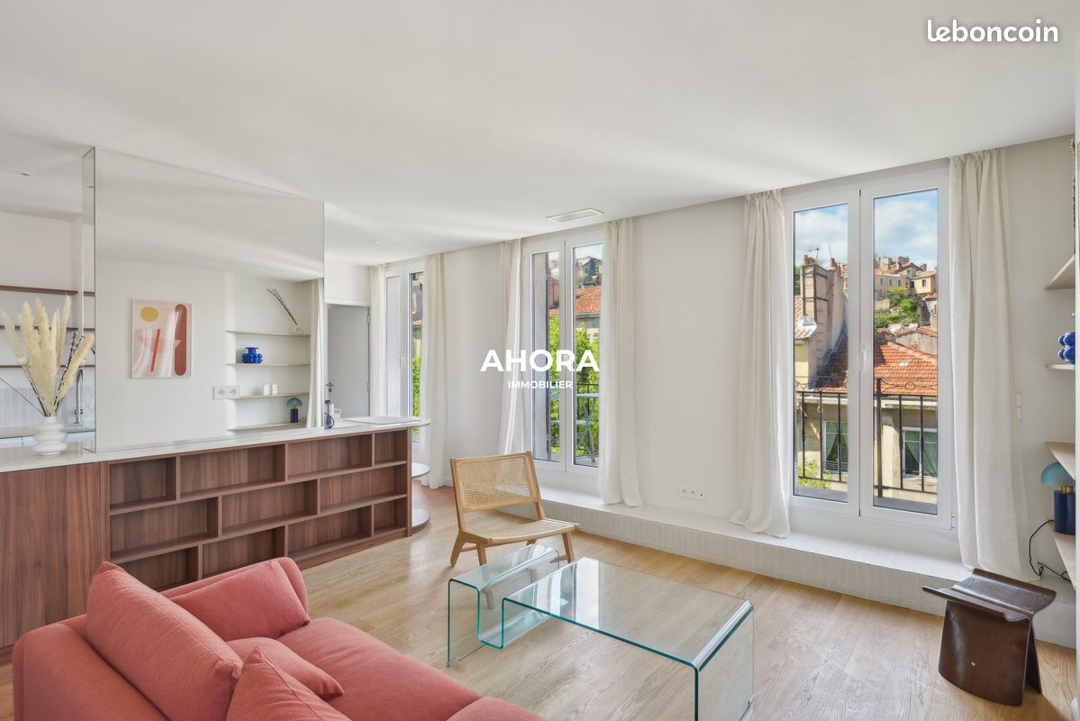 Appartement 4 pièces 93 m² · à Marseille · 93 m² · 2 400 €