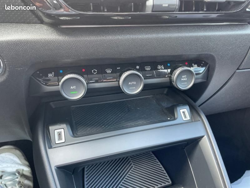Citroen C4 PureTech 130ch S&S Shine EAT8 (image 13)