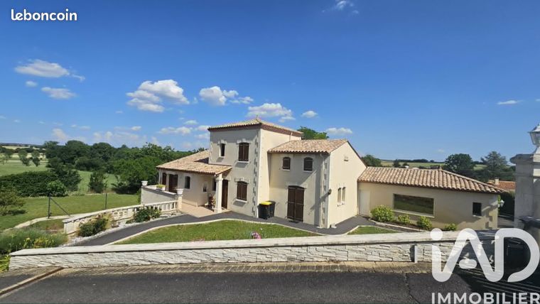 Maison 6 pièces 275 m²