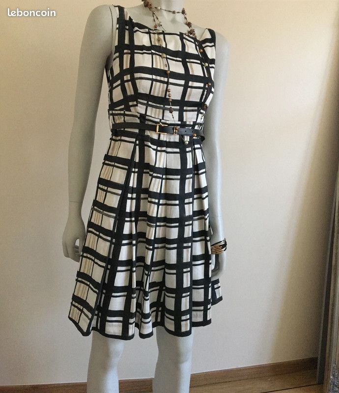 Elegante robe ceremonie noire et blanche à carreaux fluide zip sur le coté T 36 plissée comme neuve (image 1)