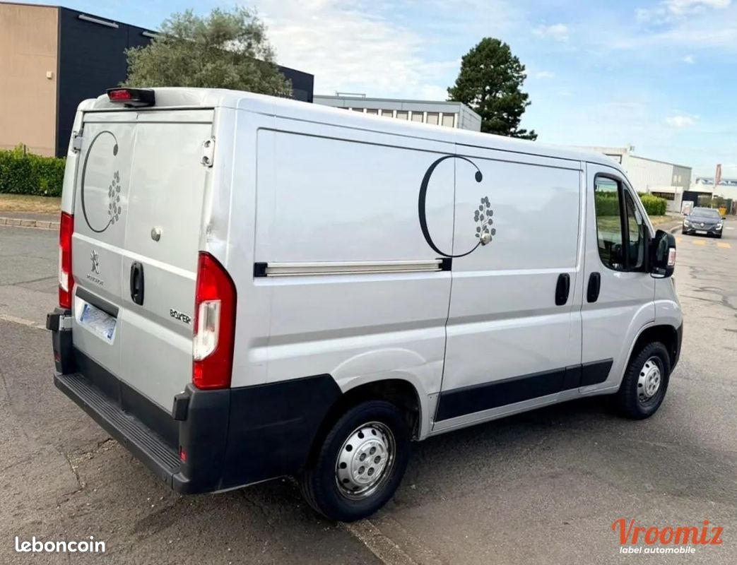 Peugeot Boxer Vu 2.2 140CV L1H1 BUSINESS TBEG 12500HT PRIX EXPORT (image 6)