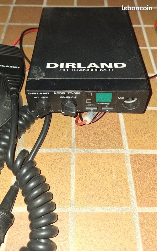 Radio CB Dirland Modèle 77-099 Avec Micro - Bande CB - Occasion Bon état